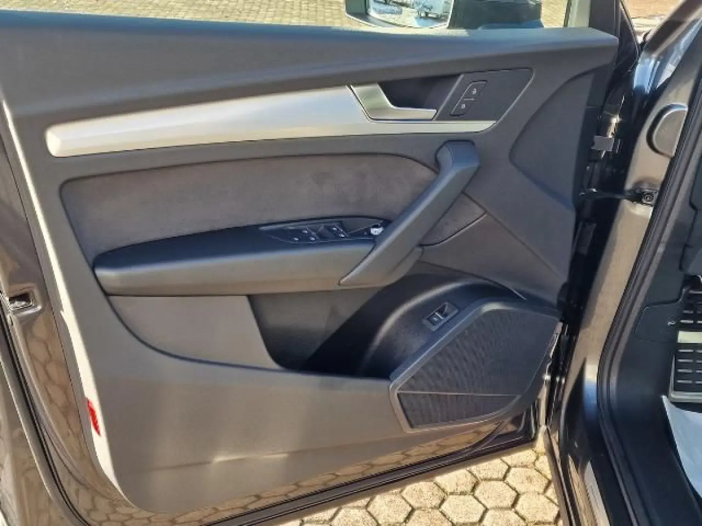 Q5  Sportback*S line*Virtual Cock*AHK mit 2400 k
