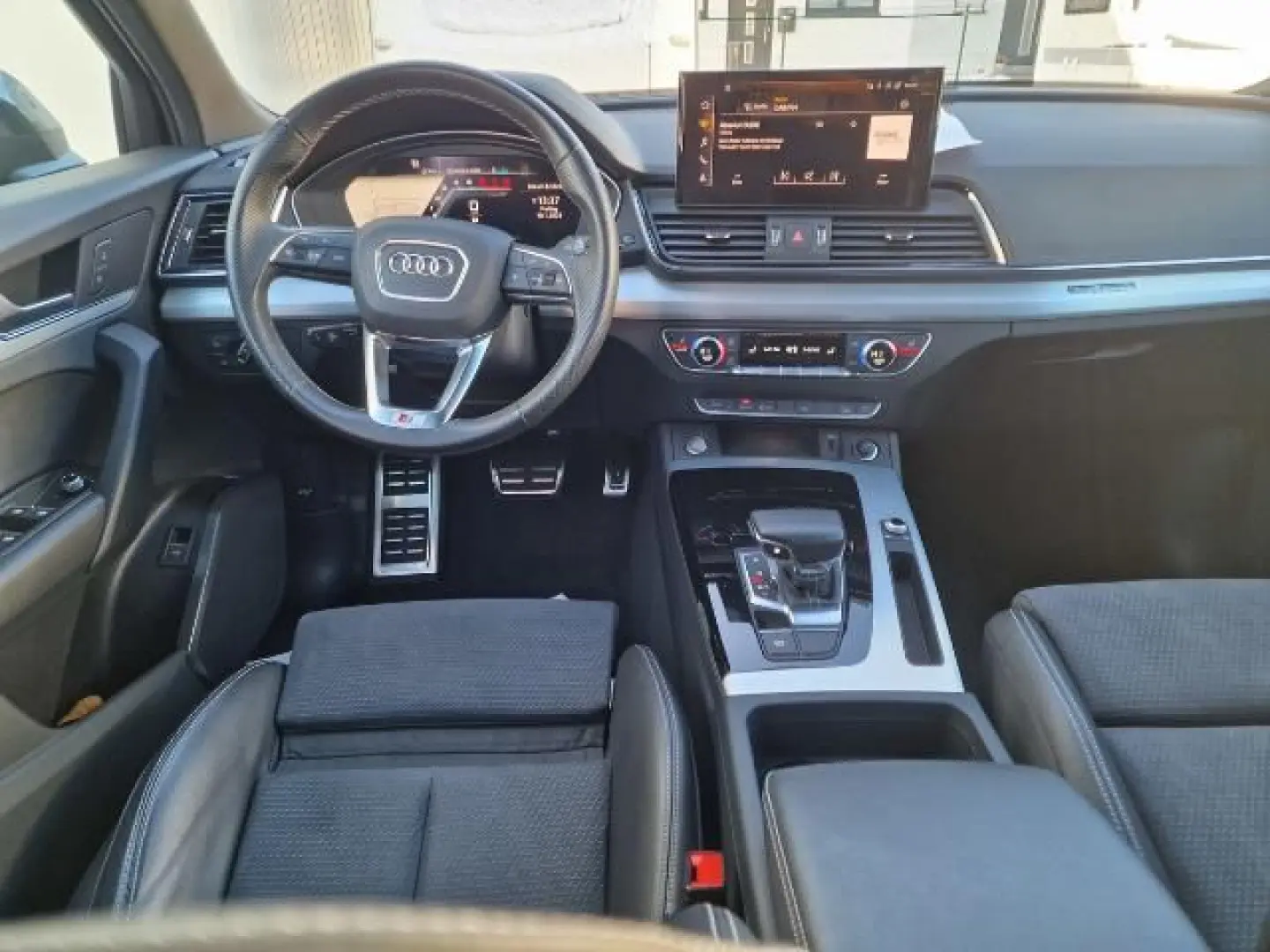Q5  Sportback*S line*Virtual Cock*AHK mit 2400 k