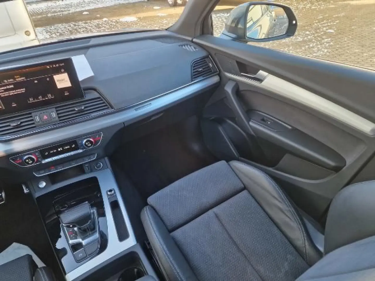 Q5  Sportback*S line*Virtual Cock*AHK mit 2400 k