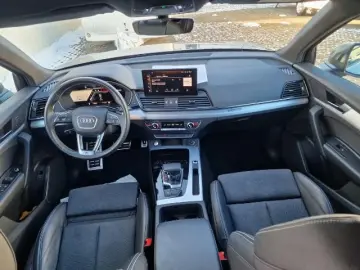 Q5  Sportback*S line*Virtual Cock*AHK mit 2400 k