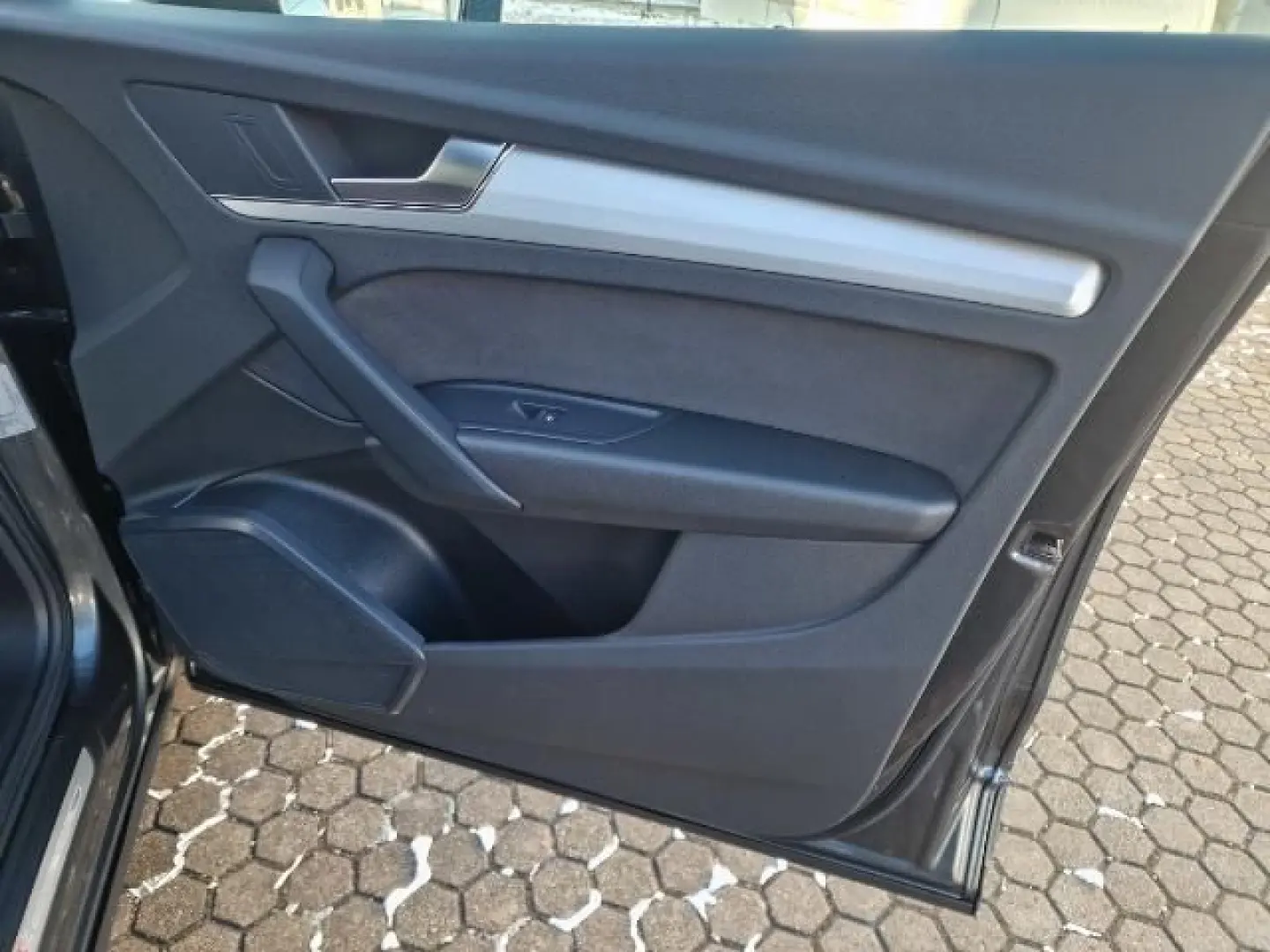 Q5  Sportback*S line*Virtual Cock*AHK mit 2400 k