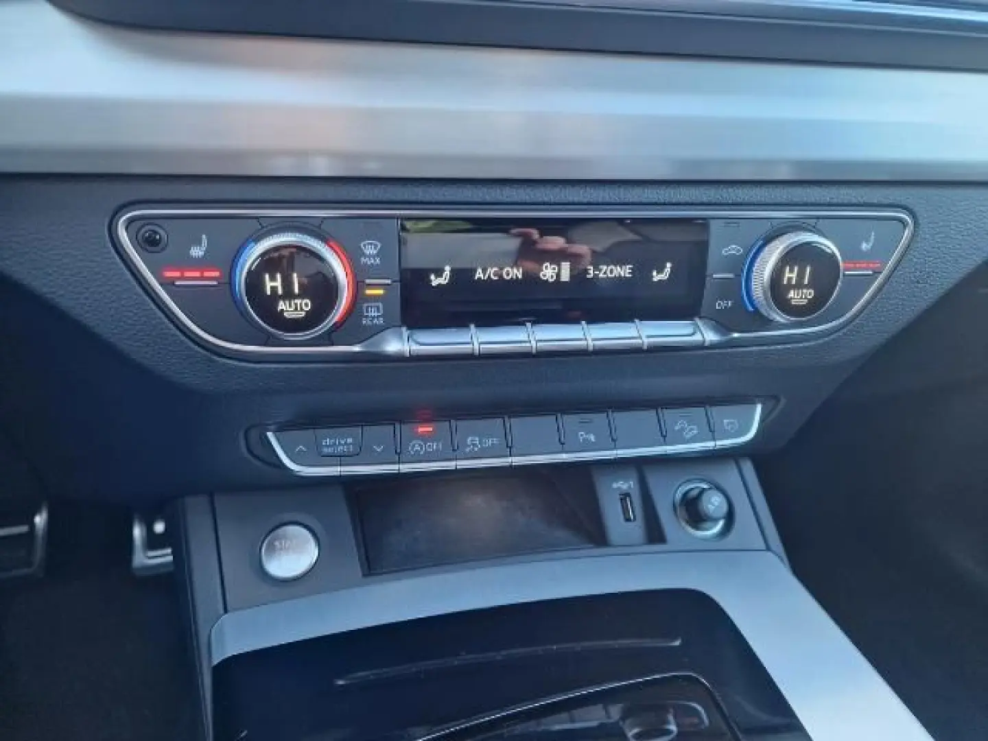 Q5  Sportback*S line*Virtual Cock*AHK mit 2400 k
