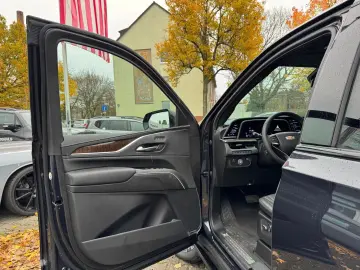 Cadillac Escalade 6.2 V8 Sport Platinum mit LPG