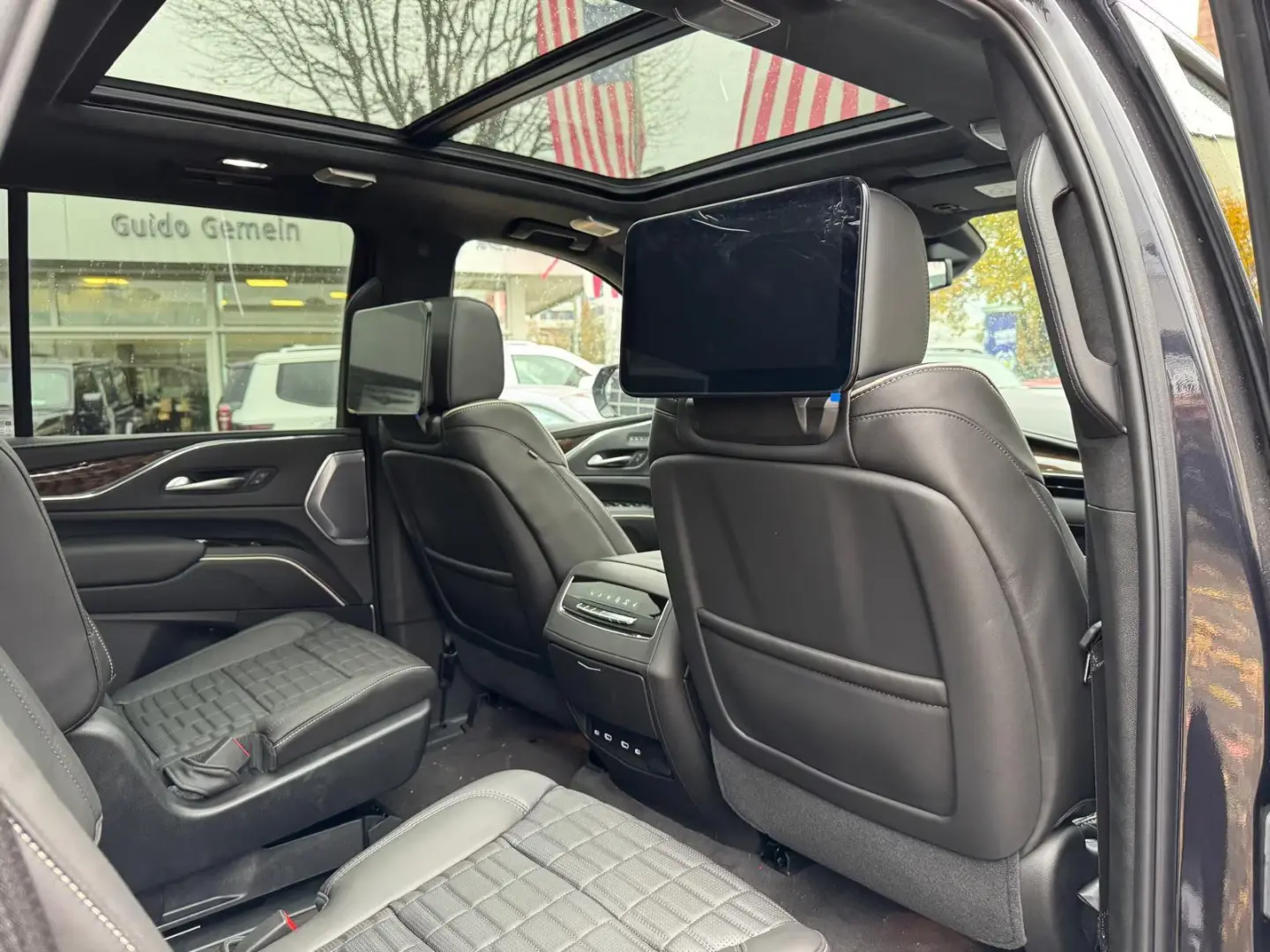 Cadillac Escalade 6.2 V8 Sport Platinum mit LPG