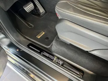 G 63 AMG Grand Edition Sitzkli+AHK+Distr+Burm+36
