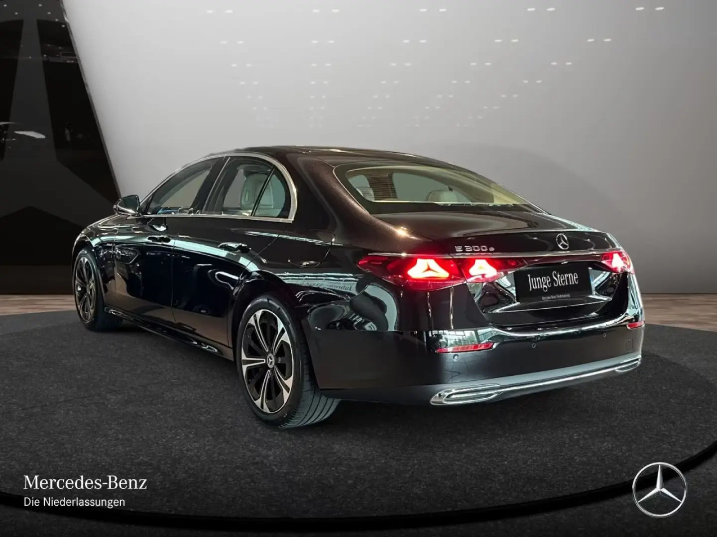 E 300 e Avantgarde Advanced/LED/DISTRONIC/MBUX/