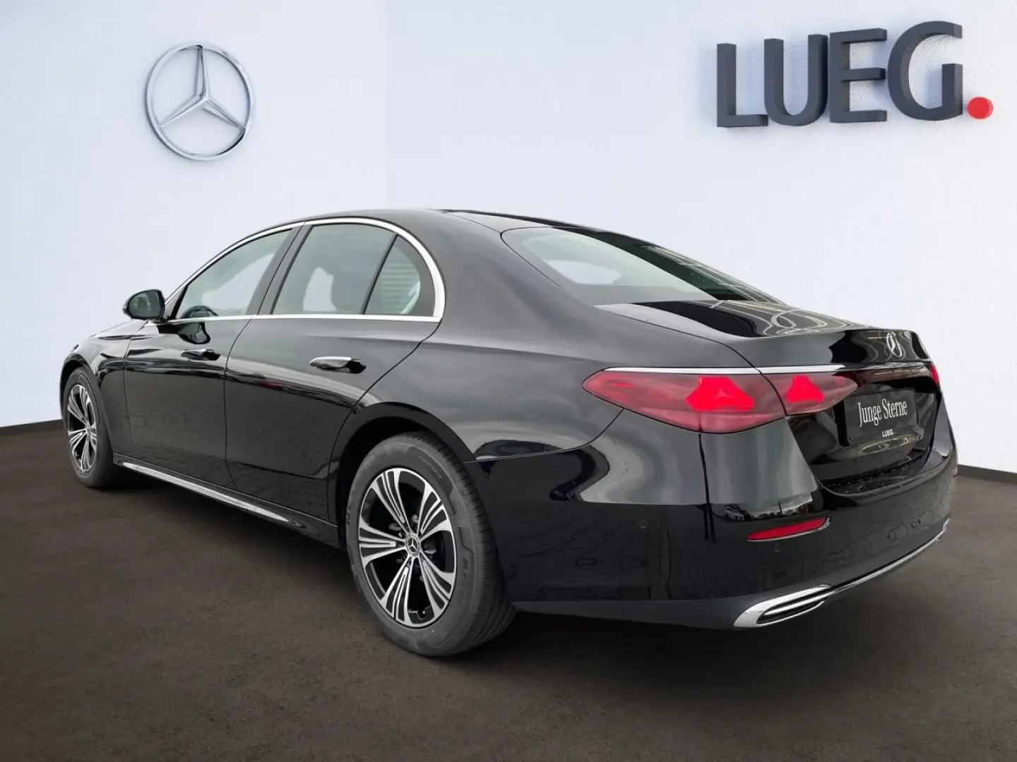 E 220 d AVANTGARDE-ADVANCED+AHK+LENKRADHZG+360°