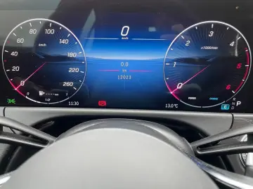 E 220 d AVANTGARDE-ADVANCED+AHK+LENKRADHZG+360°