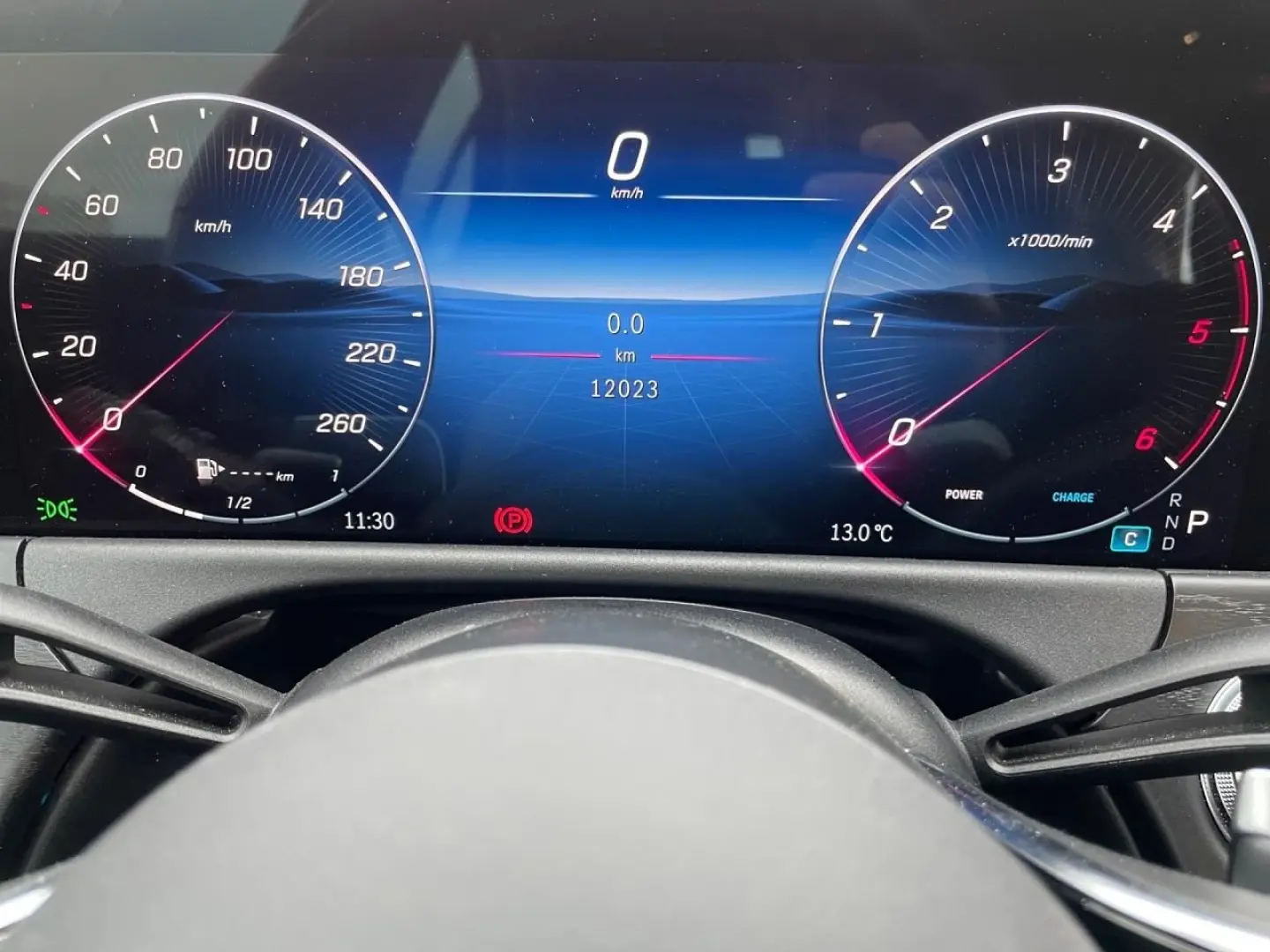 E 220 d AVANTGARDE-ADVANCED+AHK+LENKRADHZG+360°