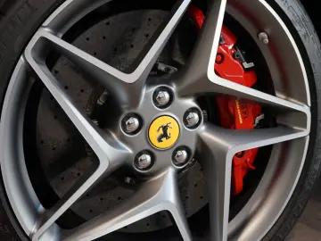 F8 TRIBUTO*LIFT*CARBON*DAYTONA*246.612€ NETTO