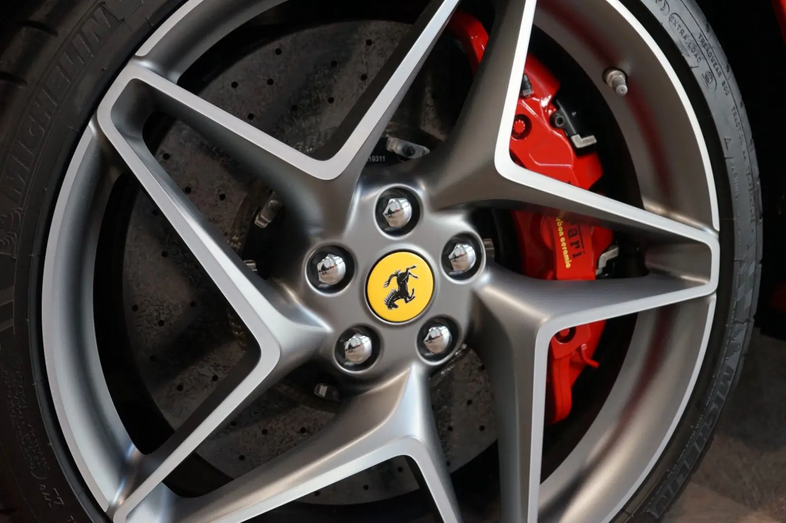 F8 TRIBUTO*LIFT*CARBON*DAYTONA*246.612€ NETTO