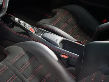 F8 TRIBUTO*LIFT*CARBON*DAYTONA*246.612€ NETTO