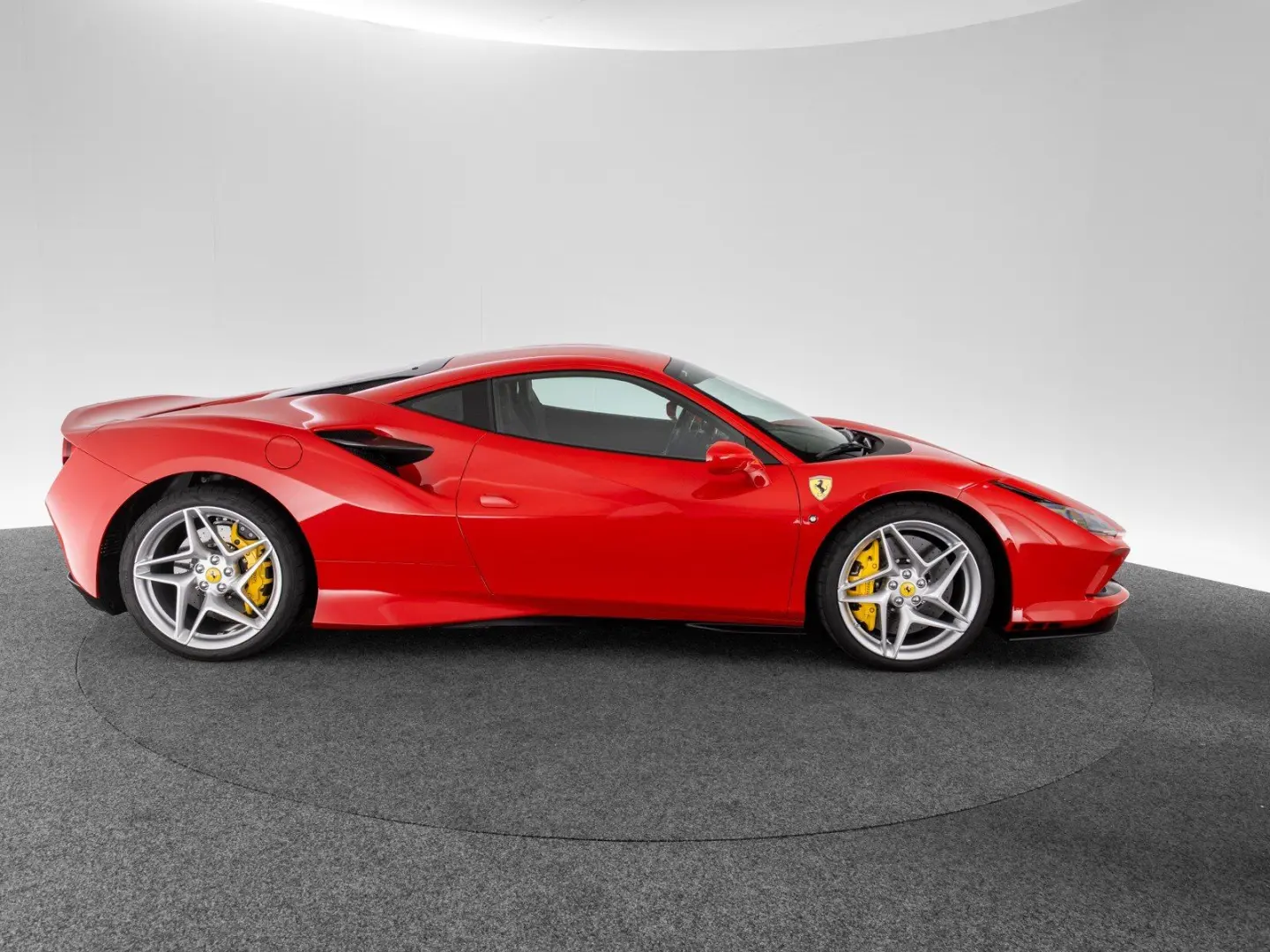 F8 FERRARI SINGEN