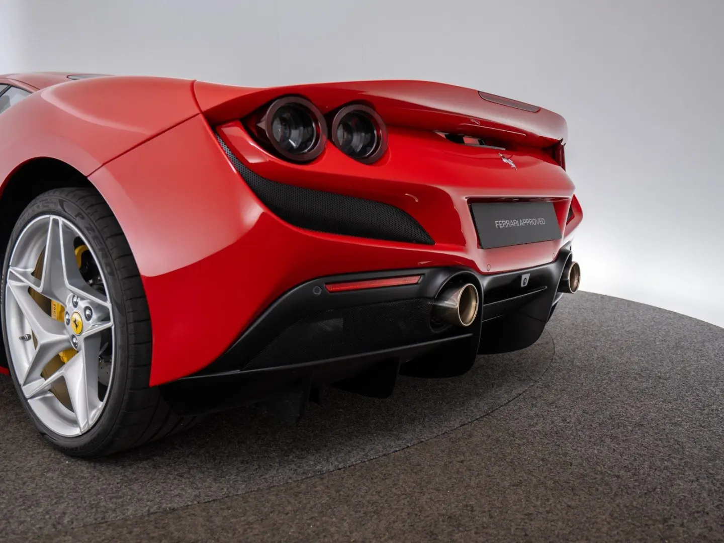 F8 FERRARI SINGEN