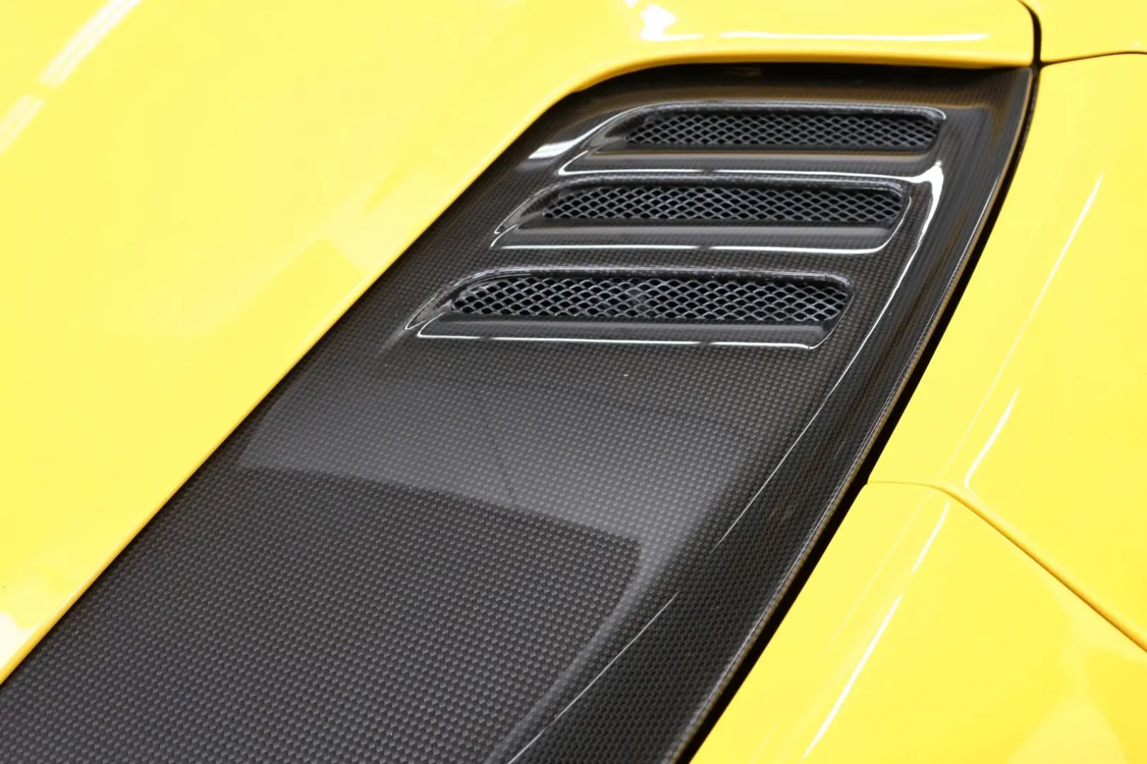 F8 SPIDER/CARBON/RACING SEATS/LIFT/PASSANGER DIS