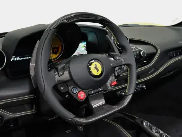 F8 SPIDER/CARBON/RACING SEATS/LIFT/PASSANGER DIS