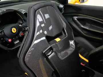 F8 SPIDER/CARBON/RACING SEATS/LIFT/PASSANGER DIS