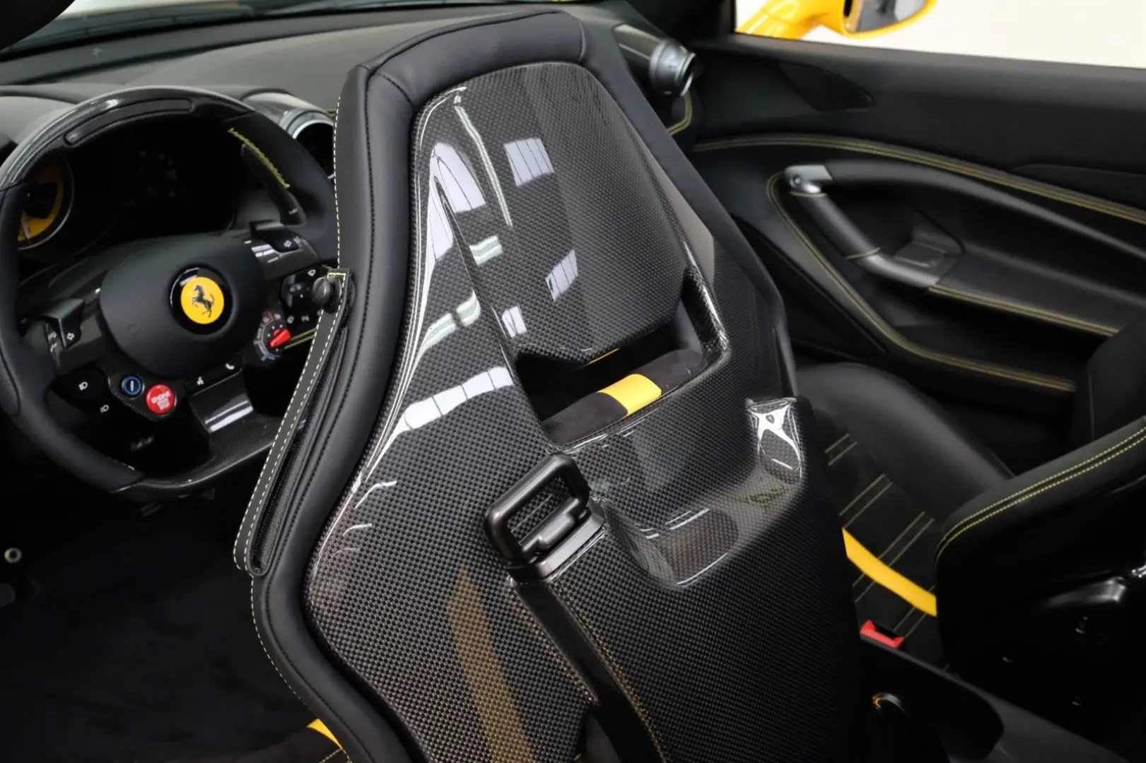 F8 SPIDER/CARBON/RACING SEATS/LIFT/PASSANGER DIS