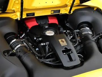 F8 SPIDER/CARBON/RACING SEATS/LIFT/PASSANGER DIS