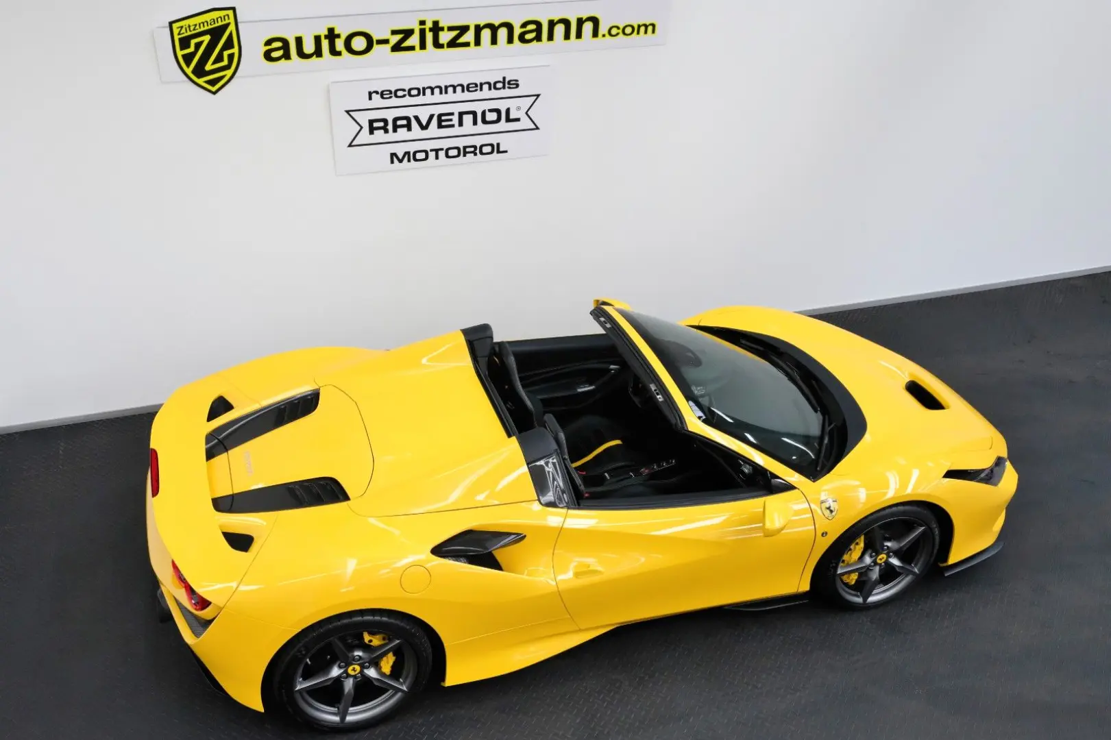 F8 SPIDER/CARBON/RACING SEATS/LIFT/PASSANGER DIS
