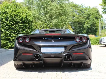 F8 Spider / RACINGSEATS / LIFT / GARANTIE/ 360