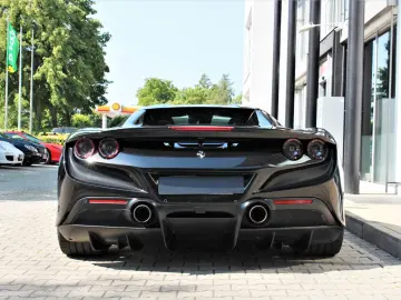 F8 Spider / RACINGSEATS / LIFT / GARANTIE/ 360