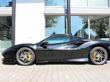 F8 Spider / RACINGSEATS / LIFT / GARANTIE/ 360