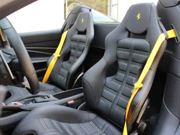 F8 Spider / RACINGSEATS / LIFT / GARANTIE/ 360