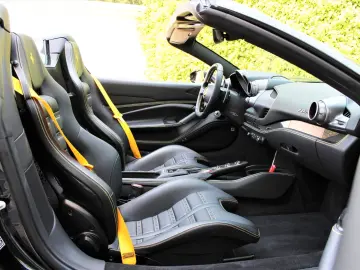 F8 Spider / RACINGSEATS / LIFT / GARANTIE/ 360