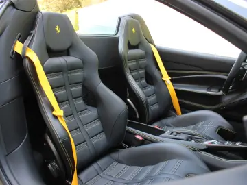 F8 Spider / RACINGSEATS / LIFT / GARANTIE/ 360