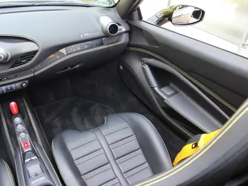 F8 Spider / RACINGSEATS / LIFT / GARANTIE/ 360