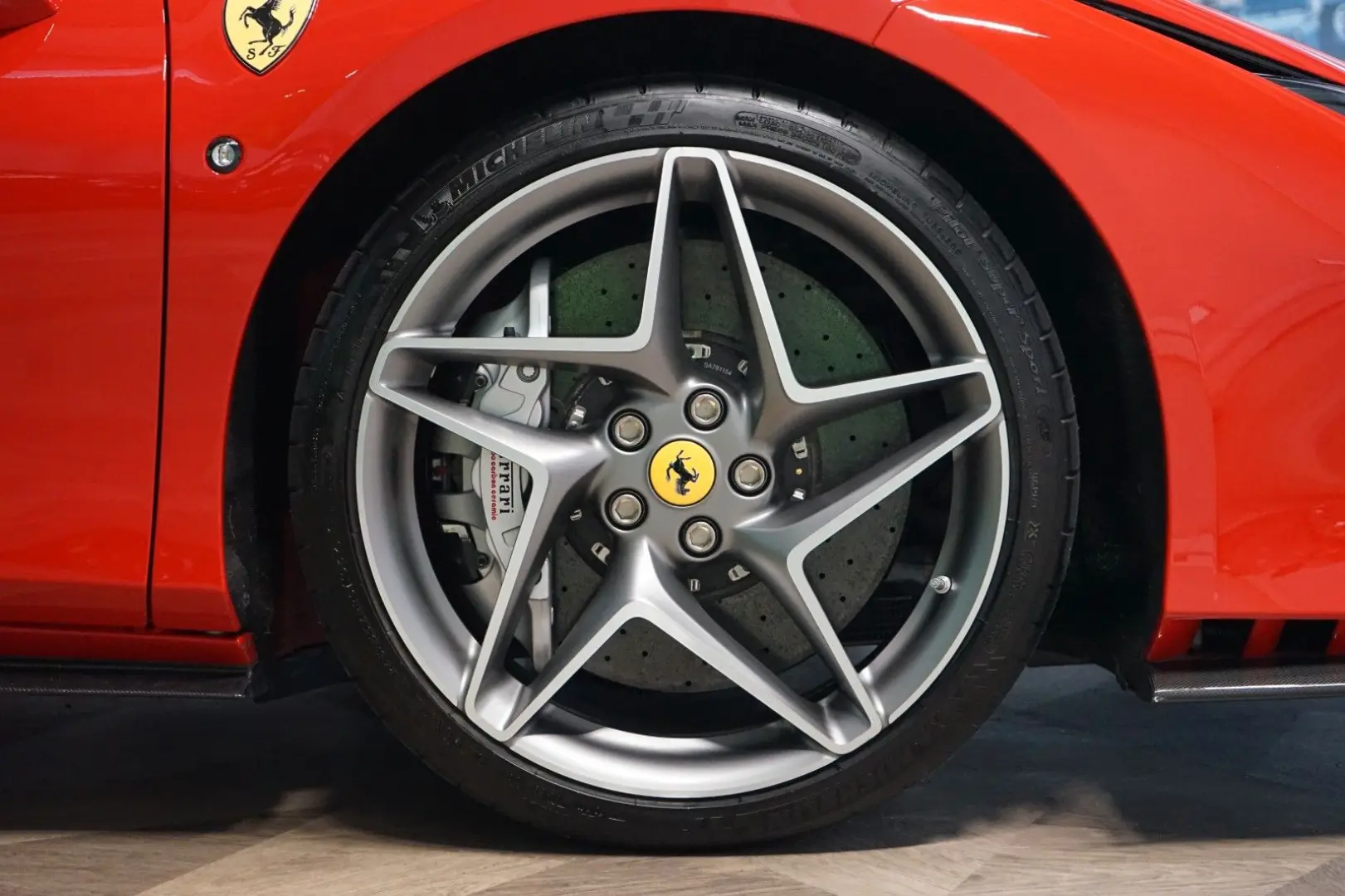 F8*SPIDER*LIFT*CARBON*WARRANTY*293.306€ NETTO