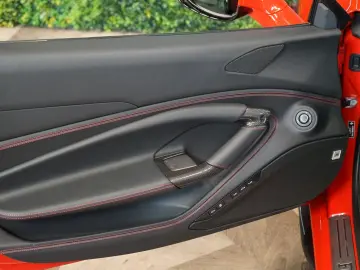 F8*SPIDER*LIFT*CARBON*WARRANTY*293.306€ NETTO