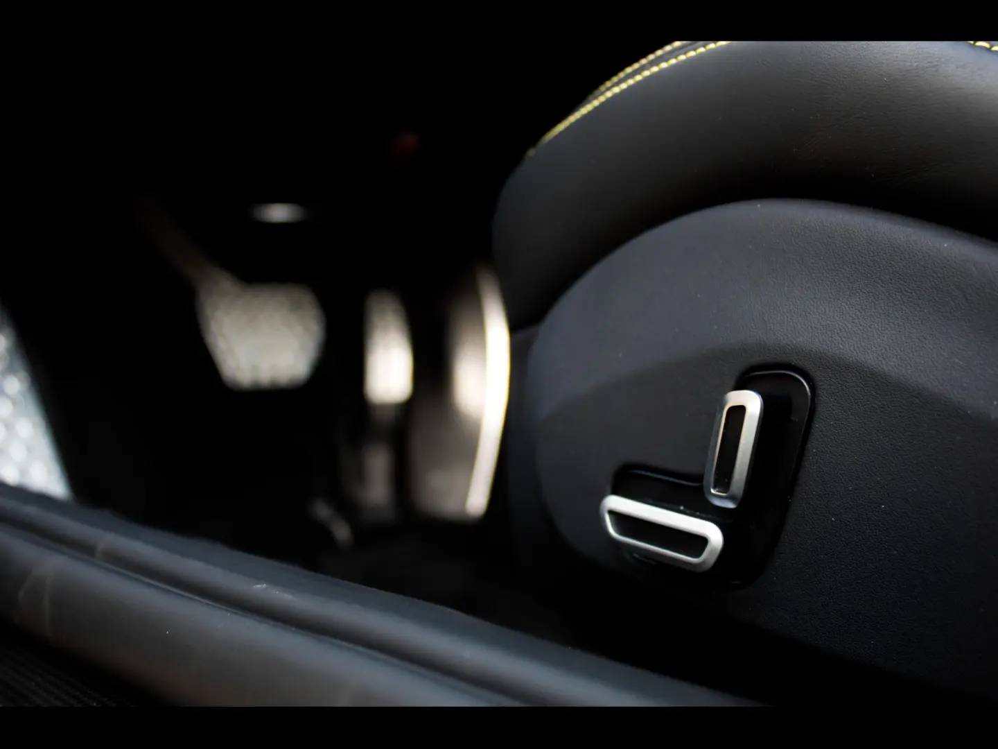 Roma °BLU SCOZIA°SPEC°CARBON°DISP°LEDS°XPEL