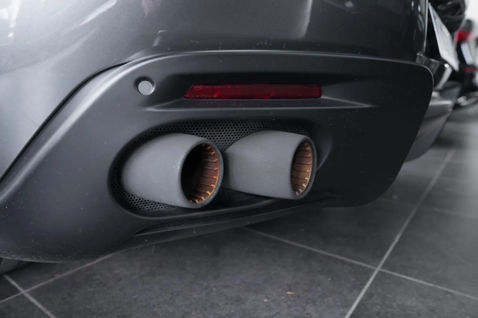 Roma- Passenger display- JBL- Carbon