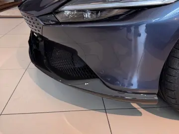 Roma*Full Carbon*Belüftete Si.*ADAS*360° Kamera*