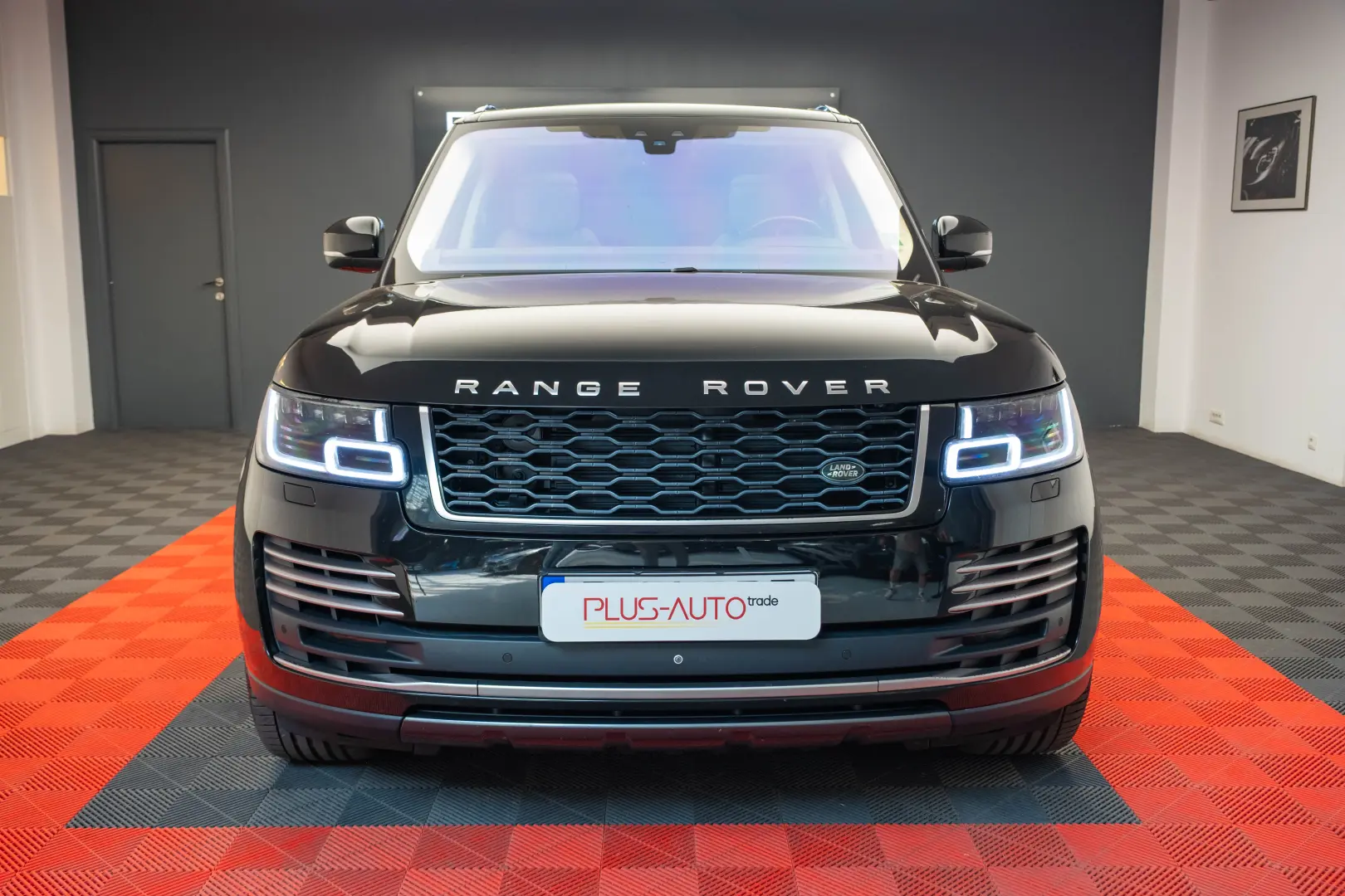 Range Rover 3L diesel Long Autobiography