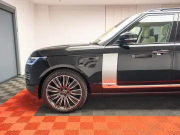 Range Rover 3L diesel Long Autobiography