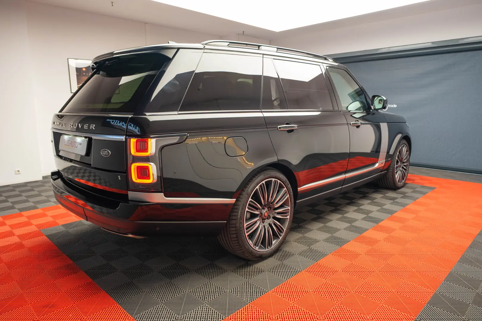 Range Rover 3L diesel Long Autobiography
