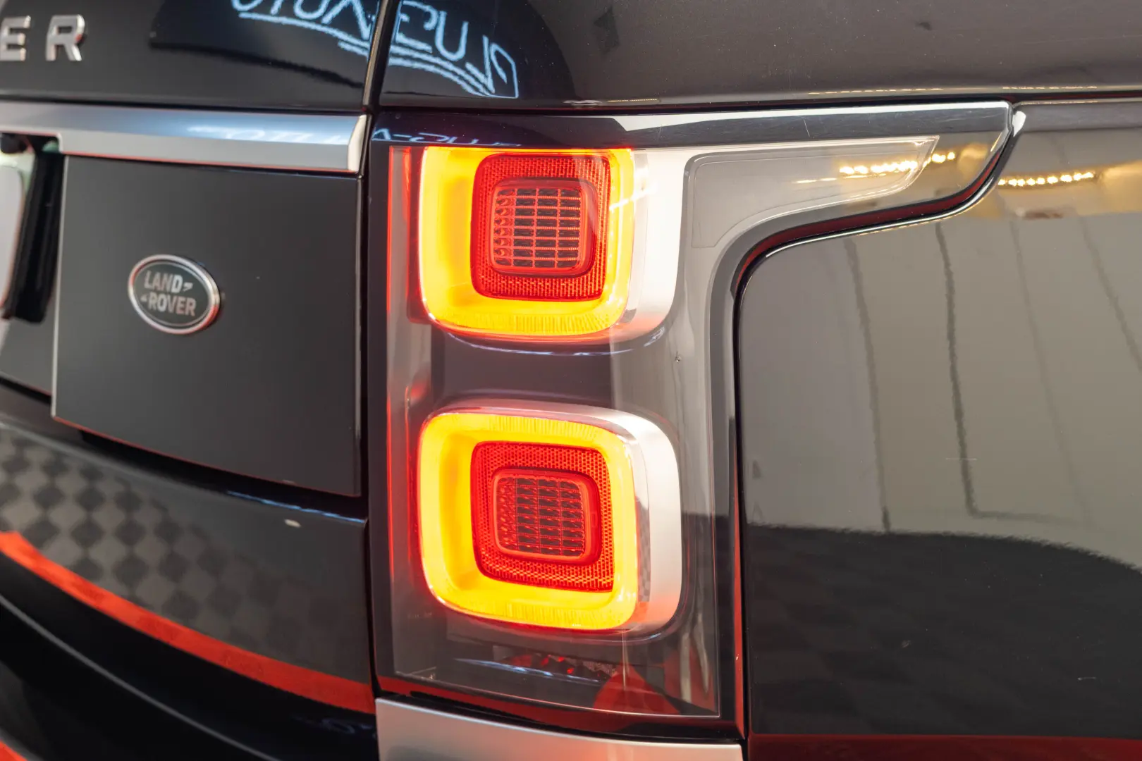 Range Rover 3L diesel Long Autobiography