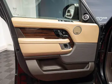 Range Rover 3L diesel Long Autobiography