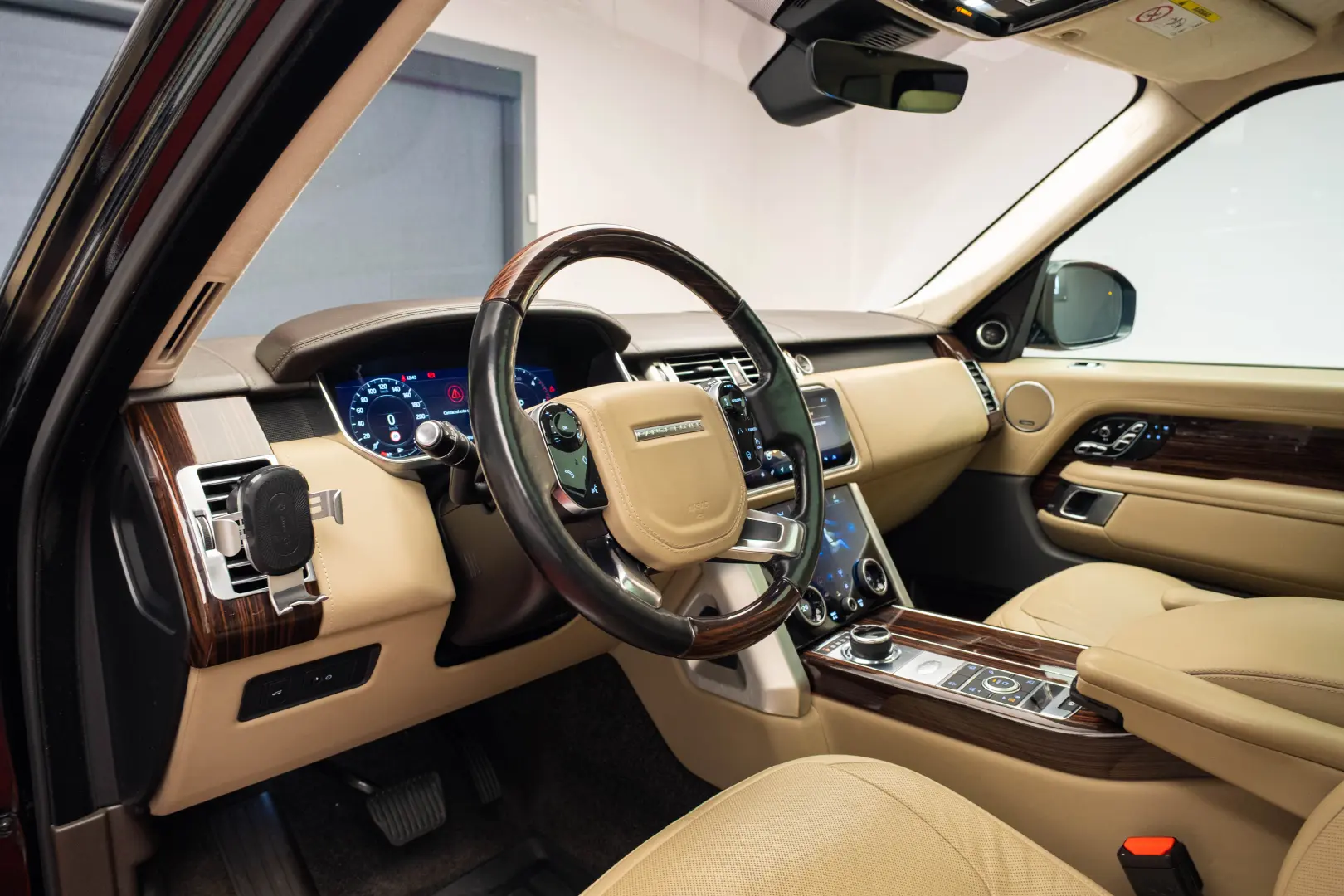 Range Rover 3L diesel Long Autobiography