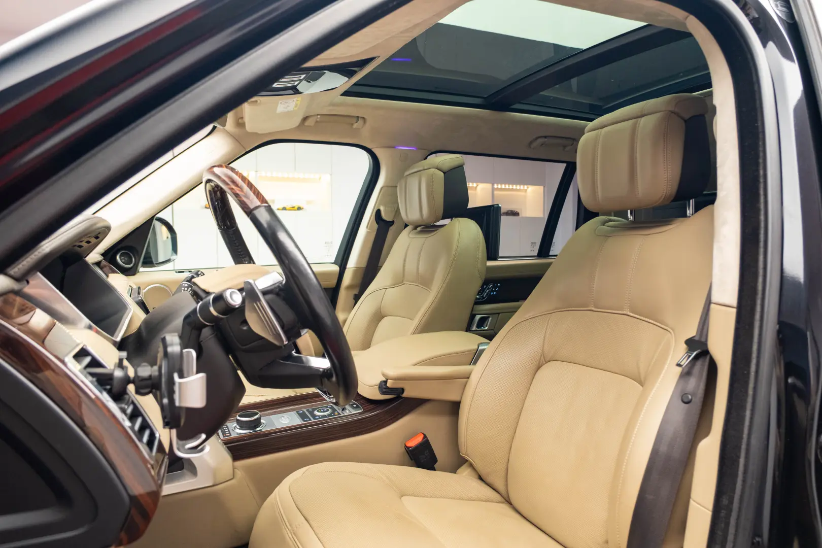 Range Rover 3L diesel Long Autobiography