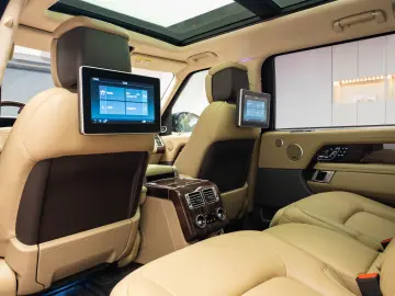 Range Rover 3L diesel Long Autobiography