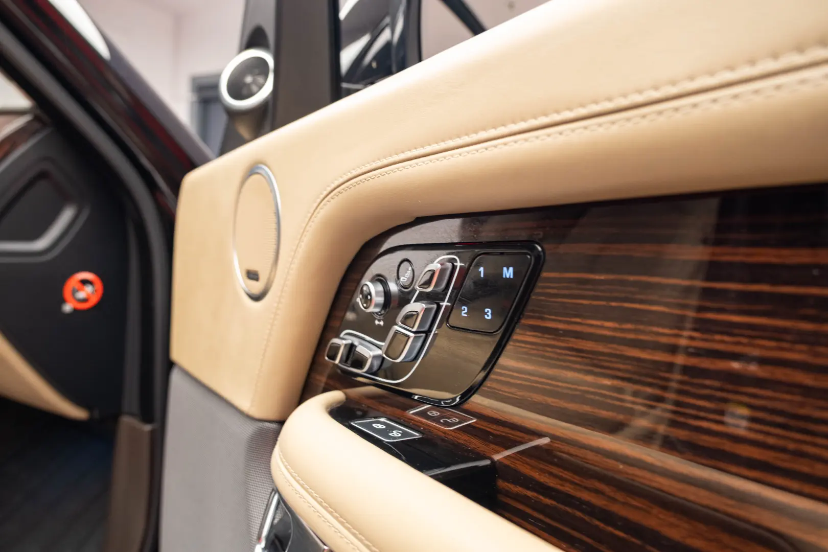 Range Rover 3L diesel Long Autobiography