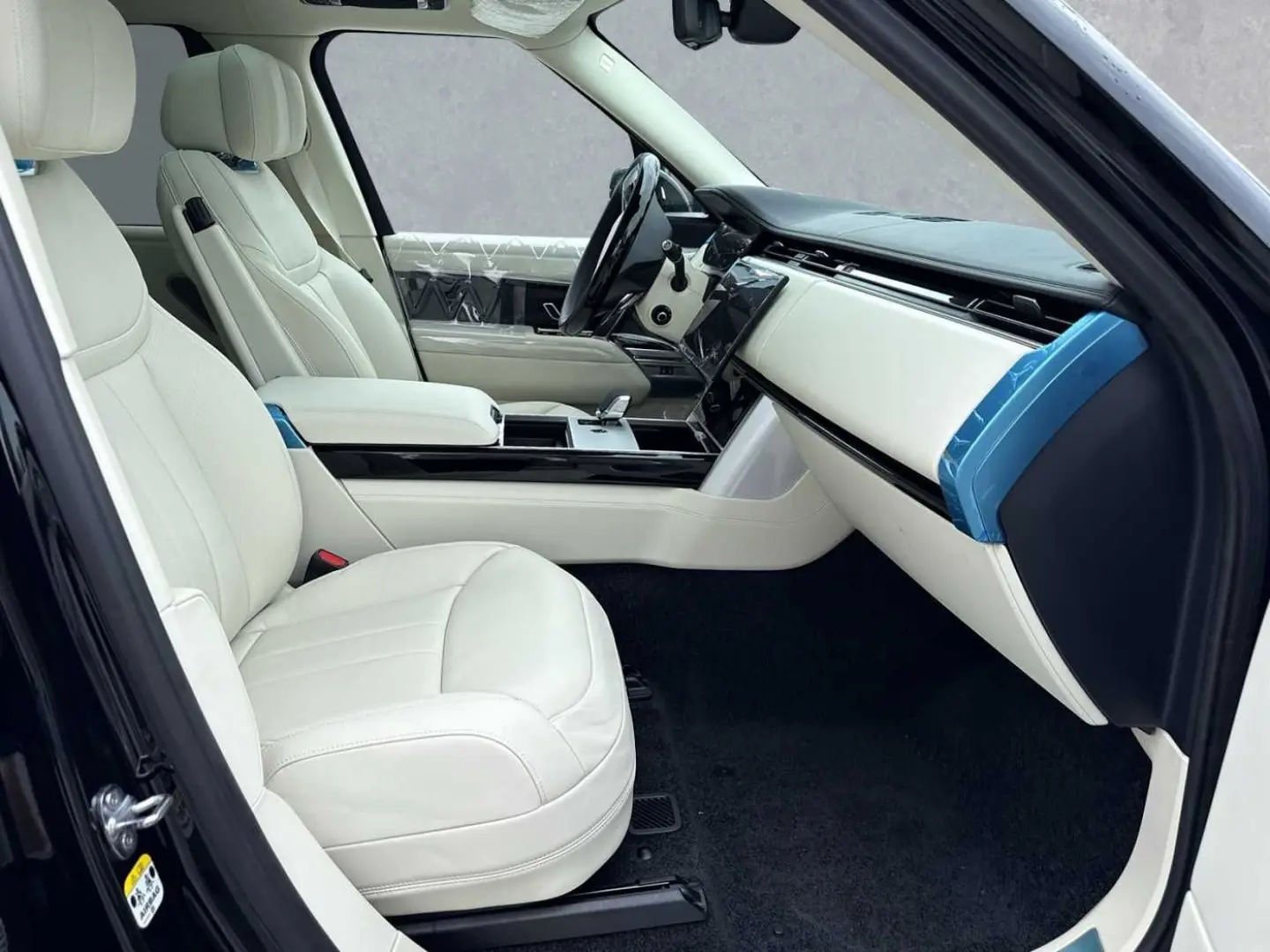 Range Rover LWB P530 Autobiography