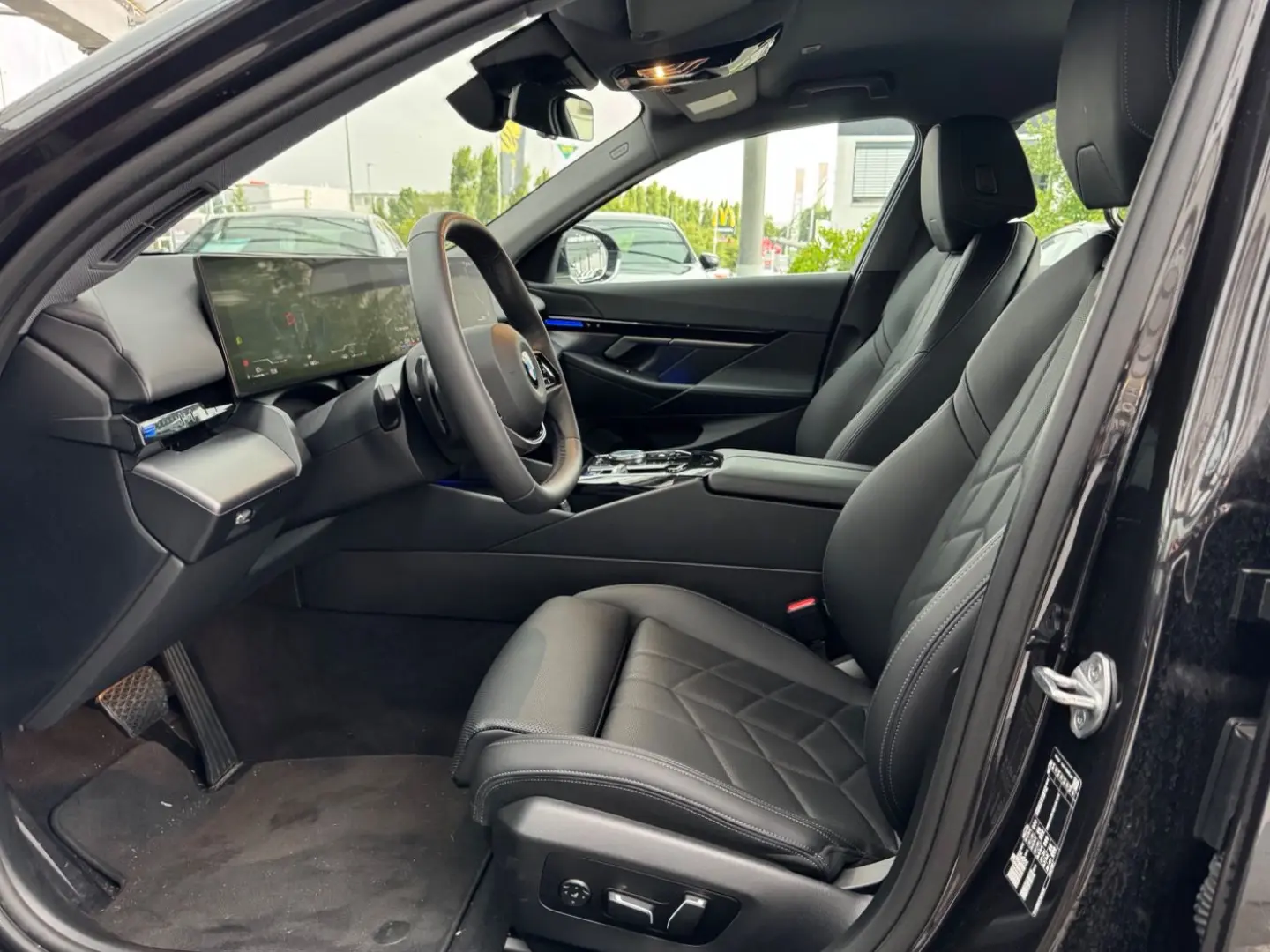 520i Limousine AHK/ACC/AdaptLED/RFKKomfZug
