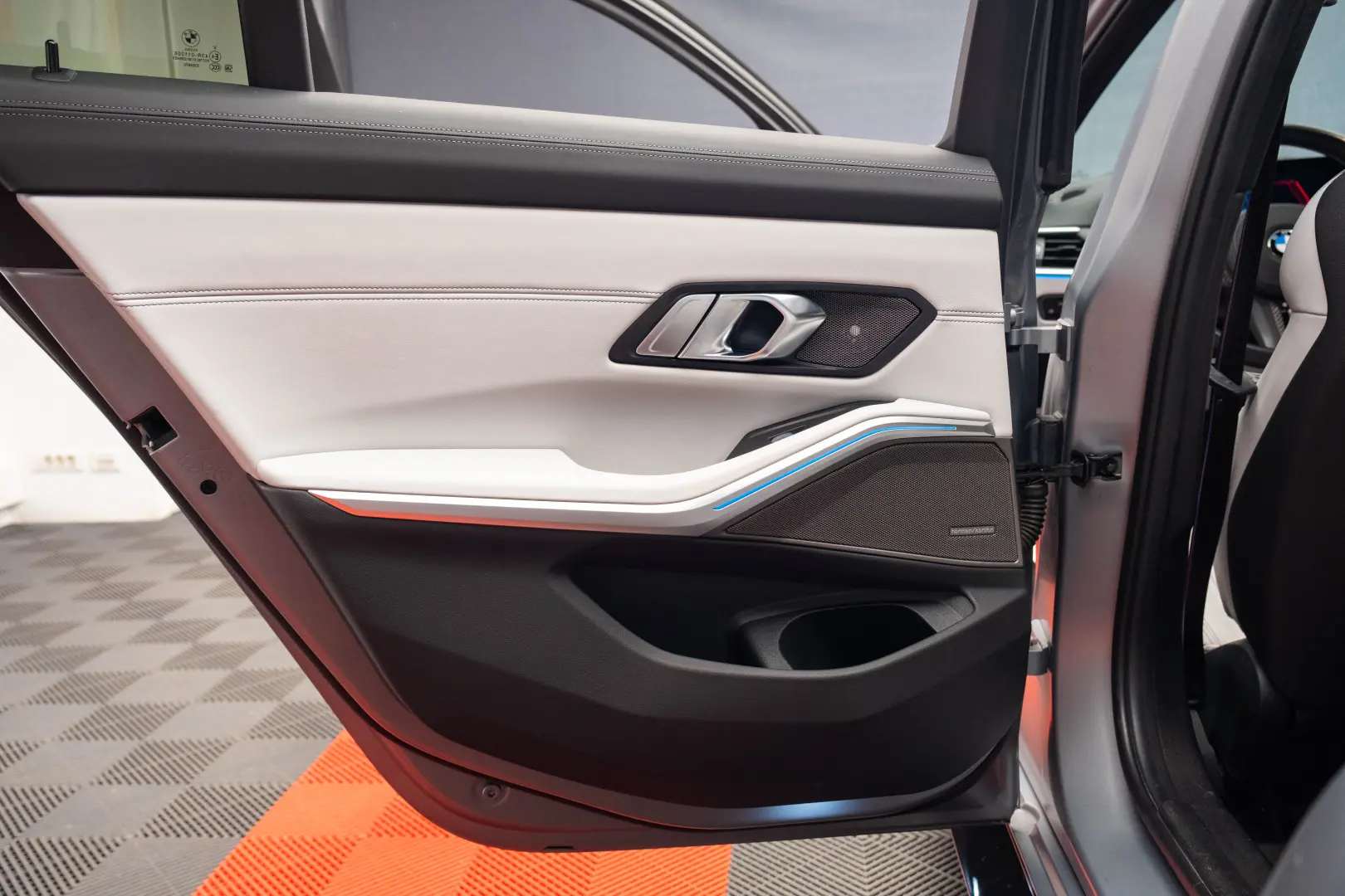 BMW M3 xDrive Competition H&K Carbon