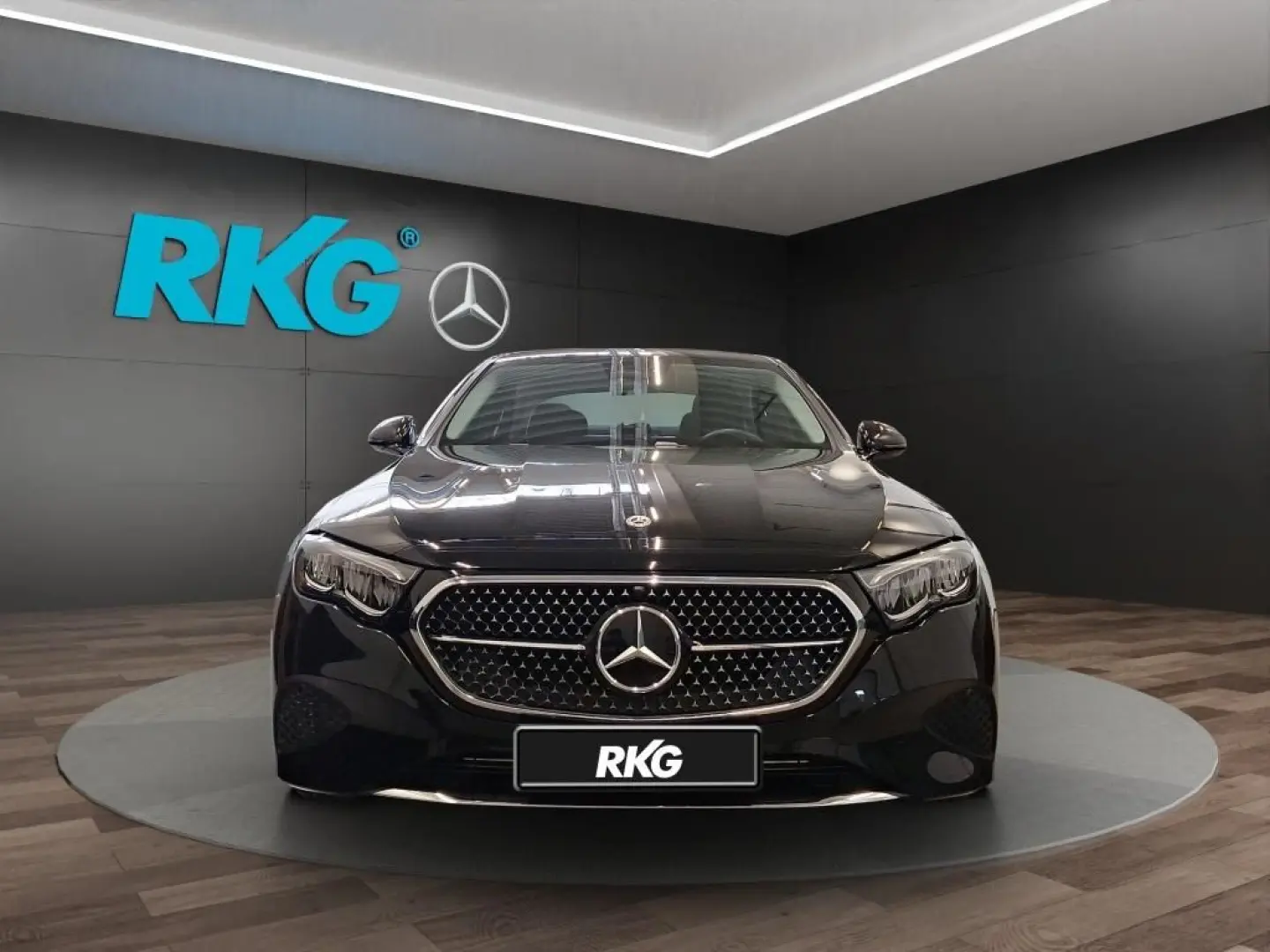 E 200 AVANTGARDE DISTRONIC KEYLESS-GO KAMERA LED