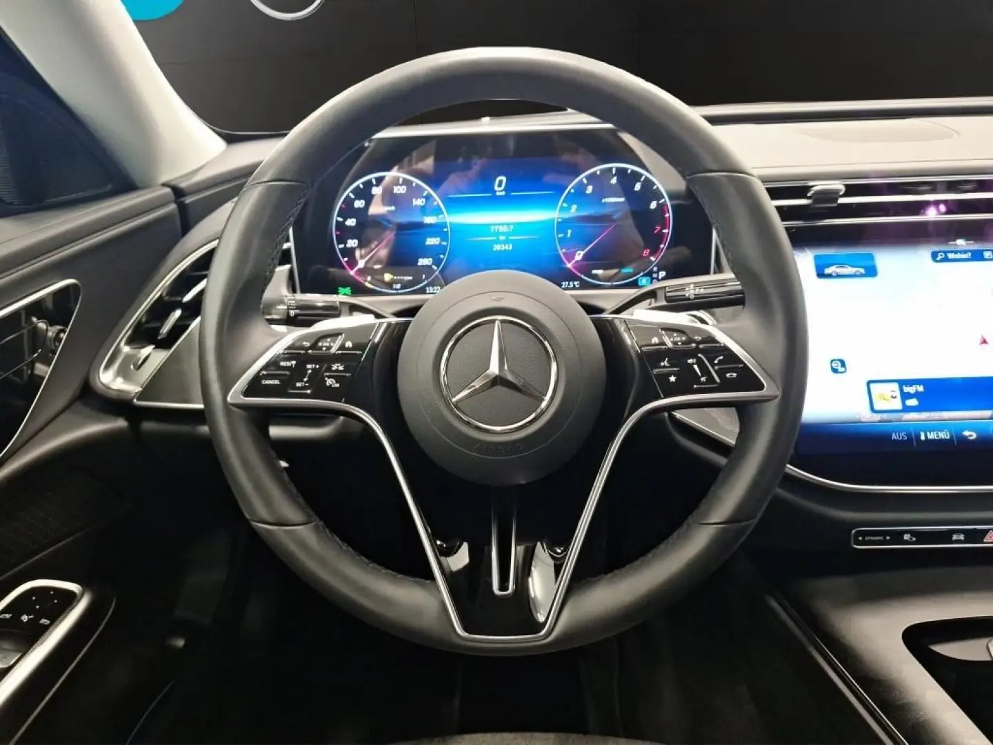 E 200 AVANTGARDE DISTRONIC KEYLESS-GO KAMERA LED